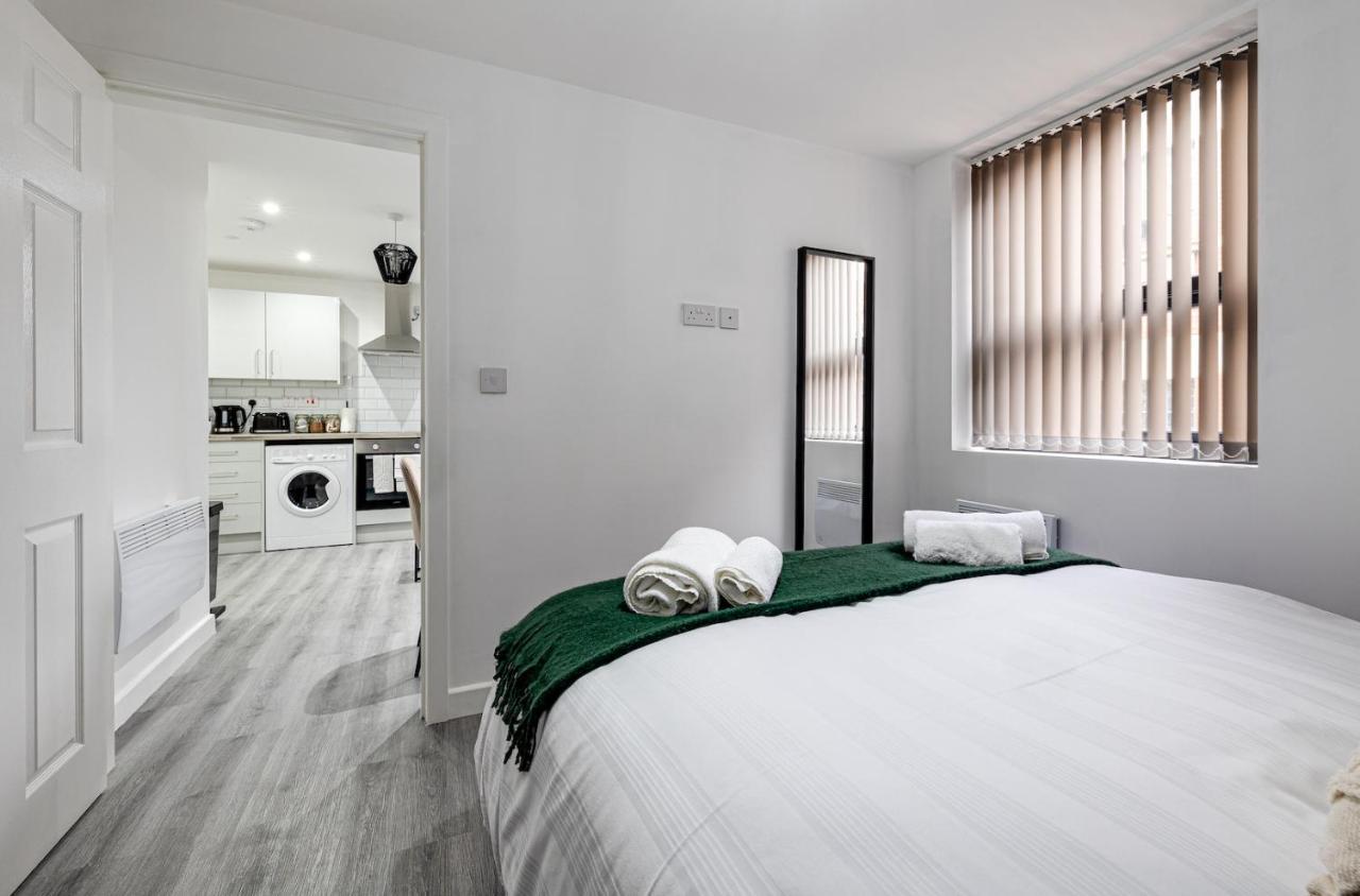 Cosy Modern Apt In Heart Of Stockport - Sleeps 4 Apartment Bagian luar foto