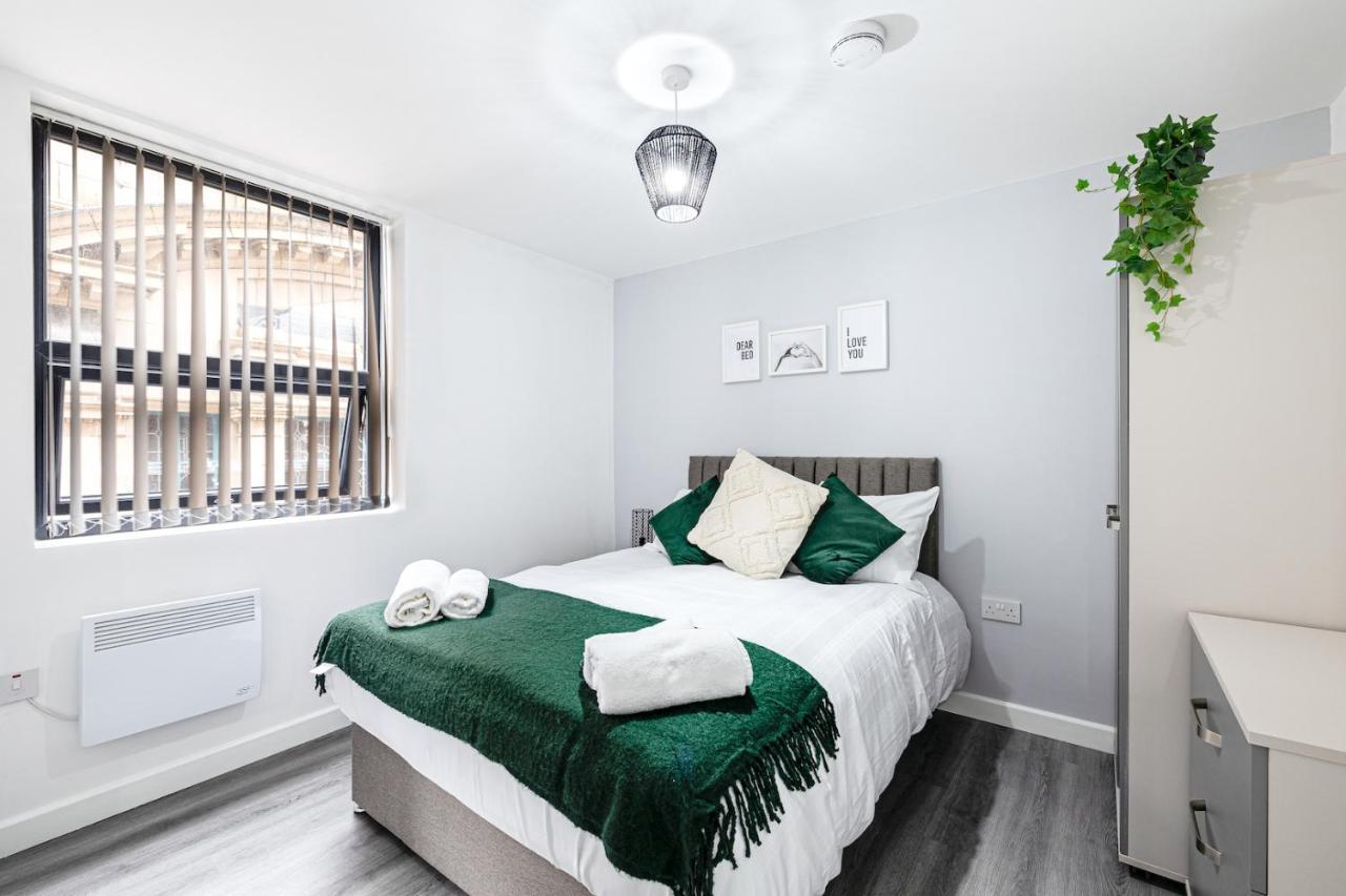 Cosy Modern Apt In Heart Of Stockport - Sleeps 4 Apartment Bagian luar foto